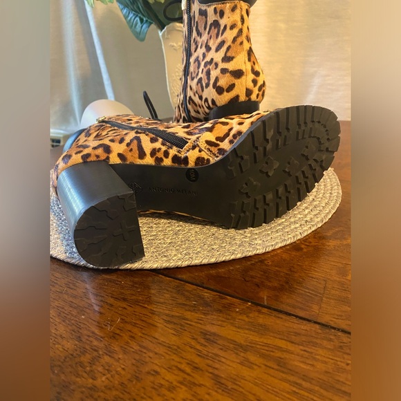 NWOT -ANKLE BOOTS- Antonio Melani animal print ankle boots size 10 - Picture 6 of 8